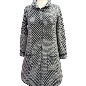 Chic Black and White Patterned Coat made in Italy